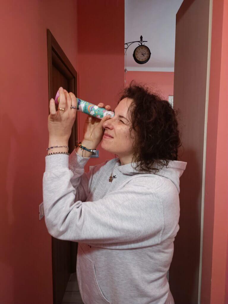 chiara con caleidoscopio